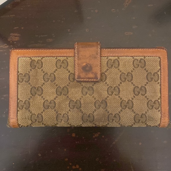 Authentic Gucci Wallet - Picture 3 of 16